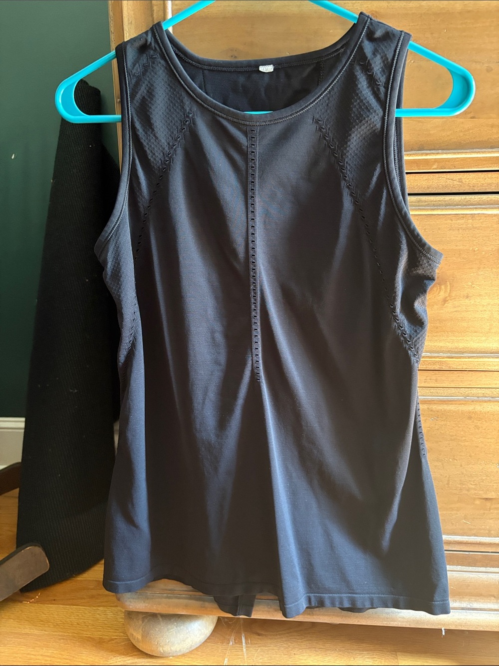 Athleta Black Sleeveless Performance Tank